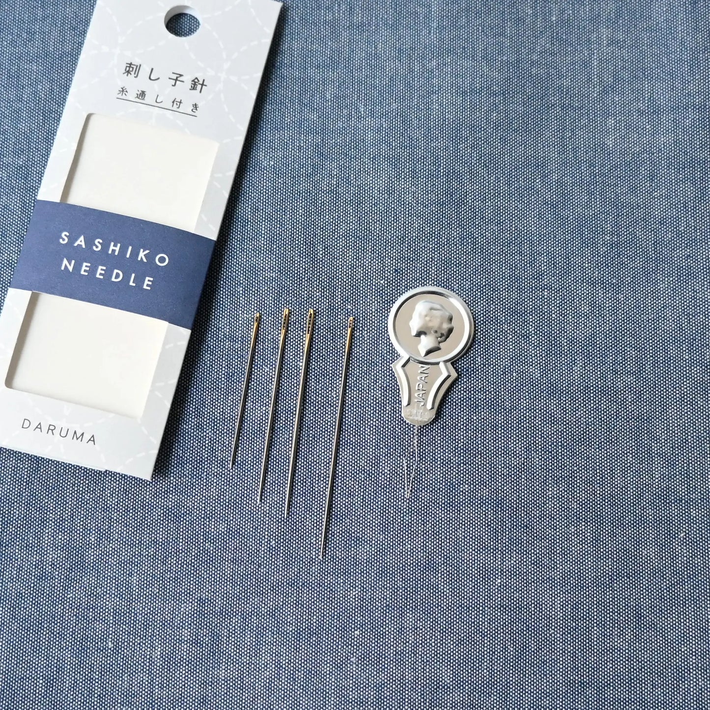 Set of four Japan-made sashiko needles from Daruma, with different lengths and thicknesses, comes with a needle threader.