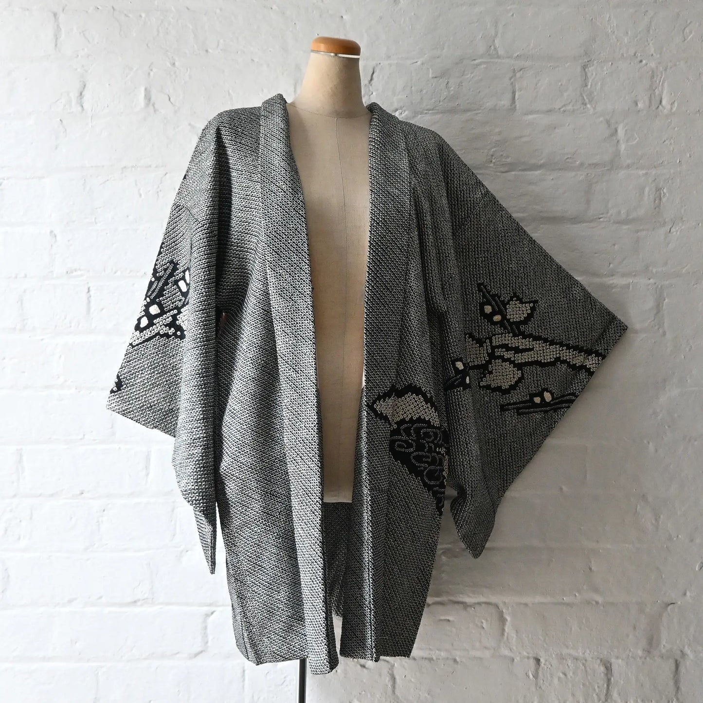 Vintage Women's Black Silk Shibori Haori