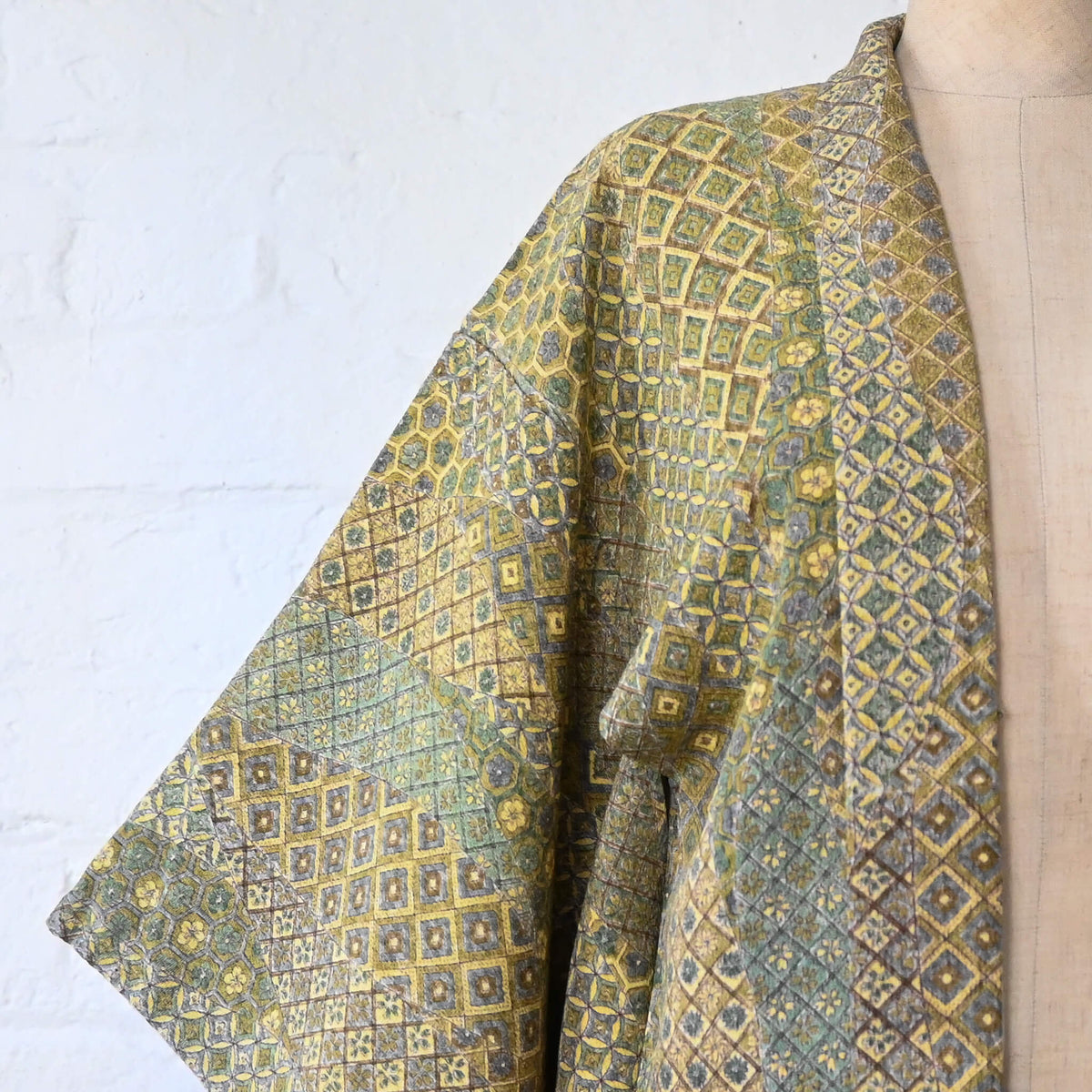 Vintage Women's Olive Green Silk Crepe Haori