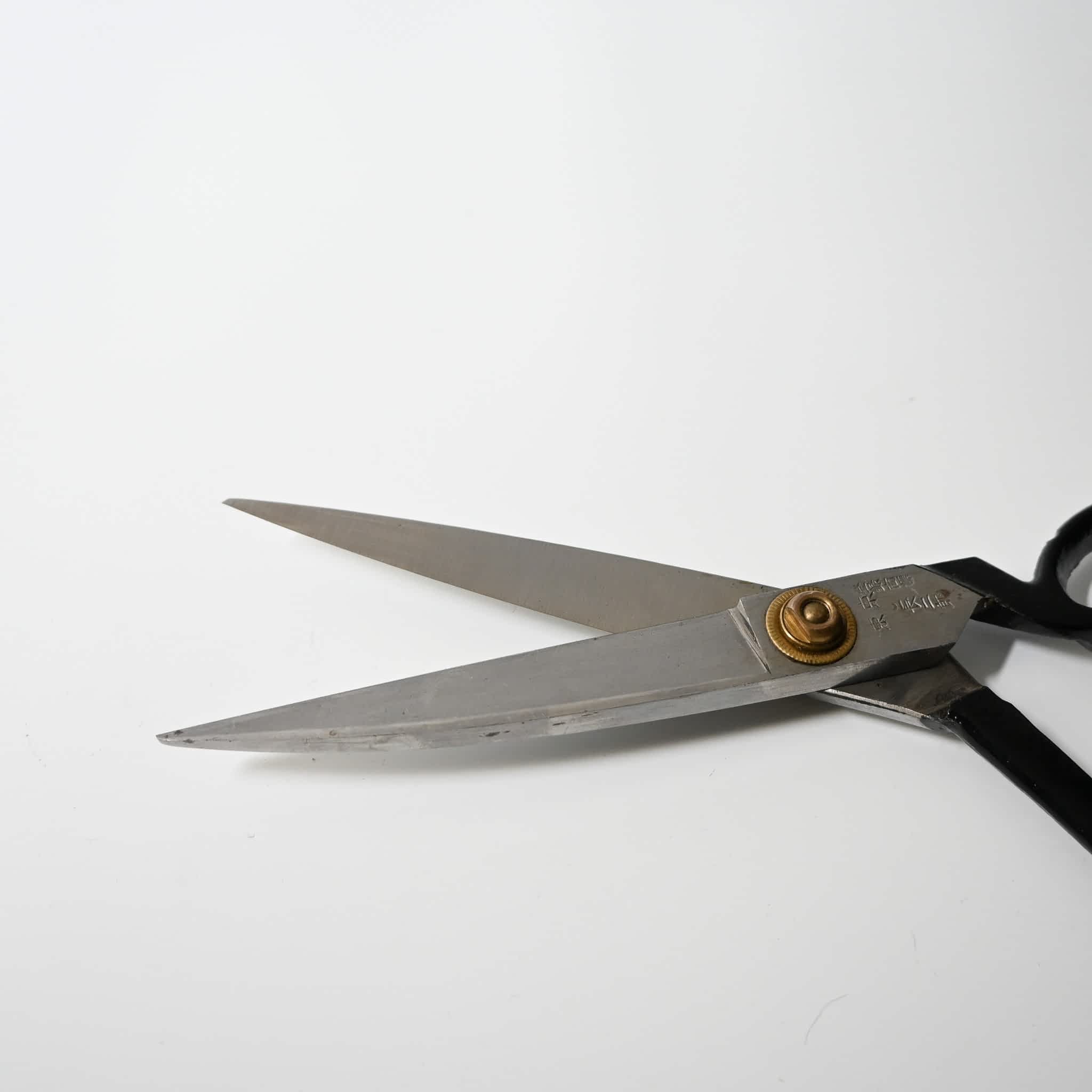 Vintage Japanese Fabric Scissors – Ziguzagu Textiles