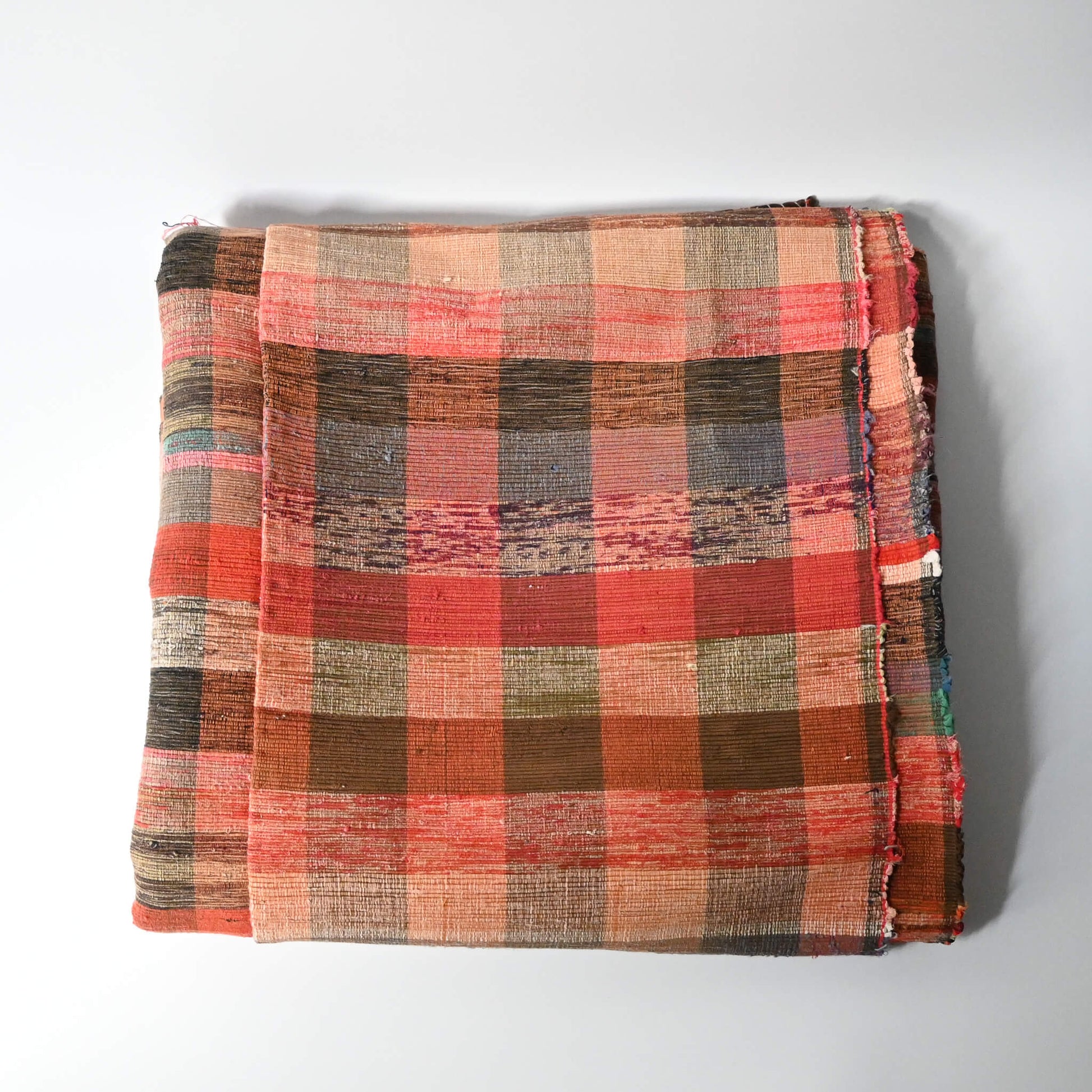 Vintage Japanese five-panel Sakiori rag-weaving textile made from recycled old kimono and futon fabrics. 