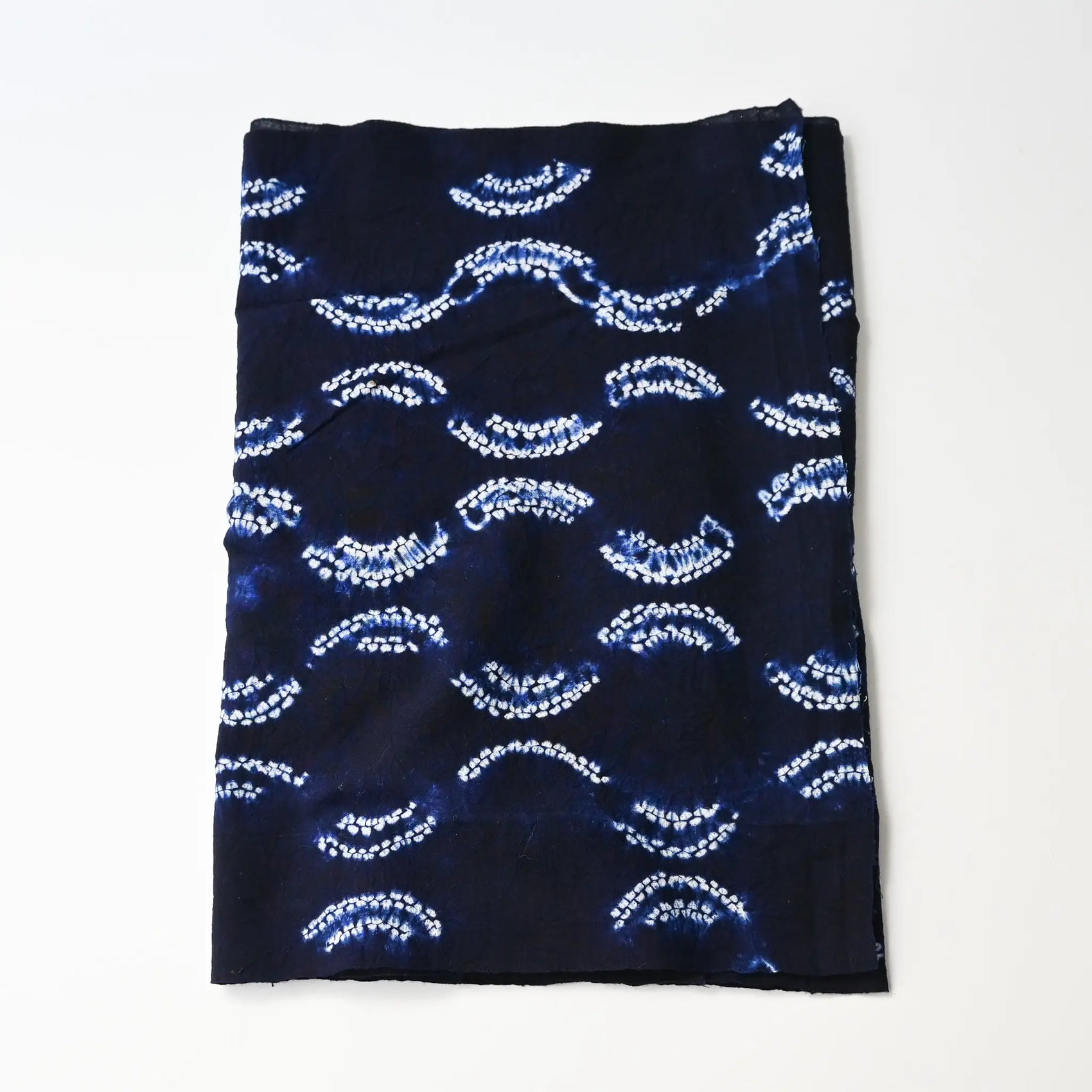 Vintage hand-dyed Arimatsu shibori yukata cotton fabric piece.