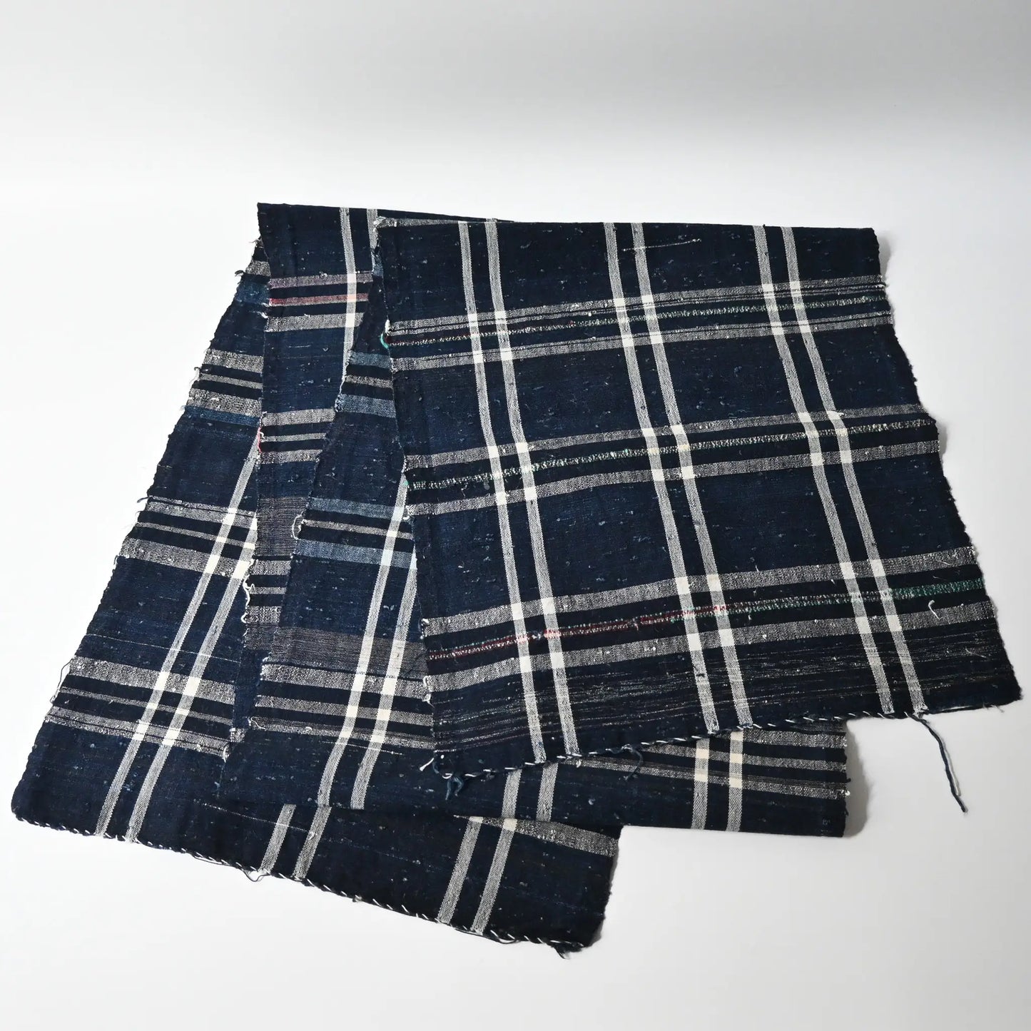 Vintage Japanese indigo zanshi ori cotton with check pattern.