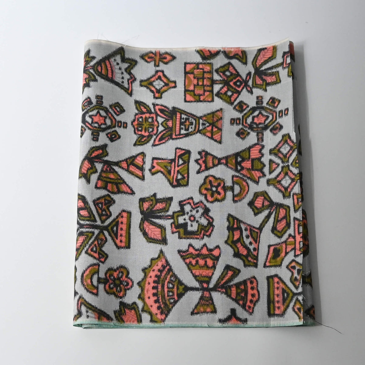 Vintage Japanese Meisen silk kimono fabric piece from the mid 20th C, with stylised botanical design.