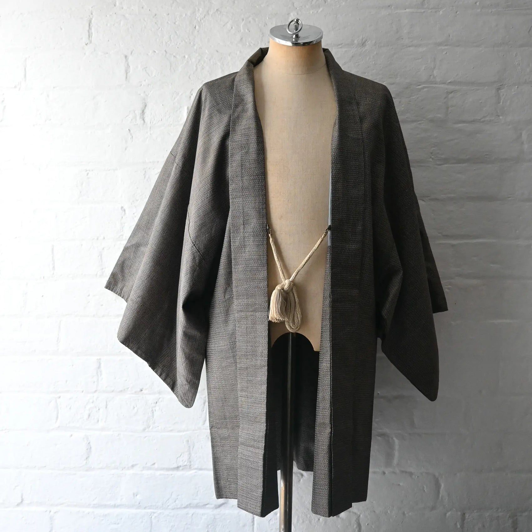 Vintage Japanese men's silk haori with rare hand-painted Shunga on the lining.