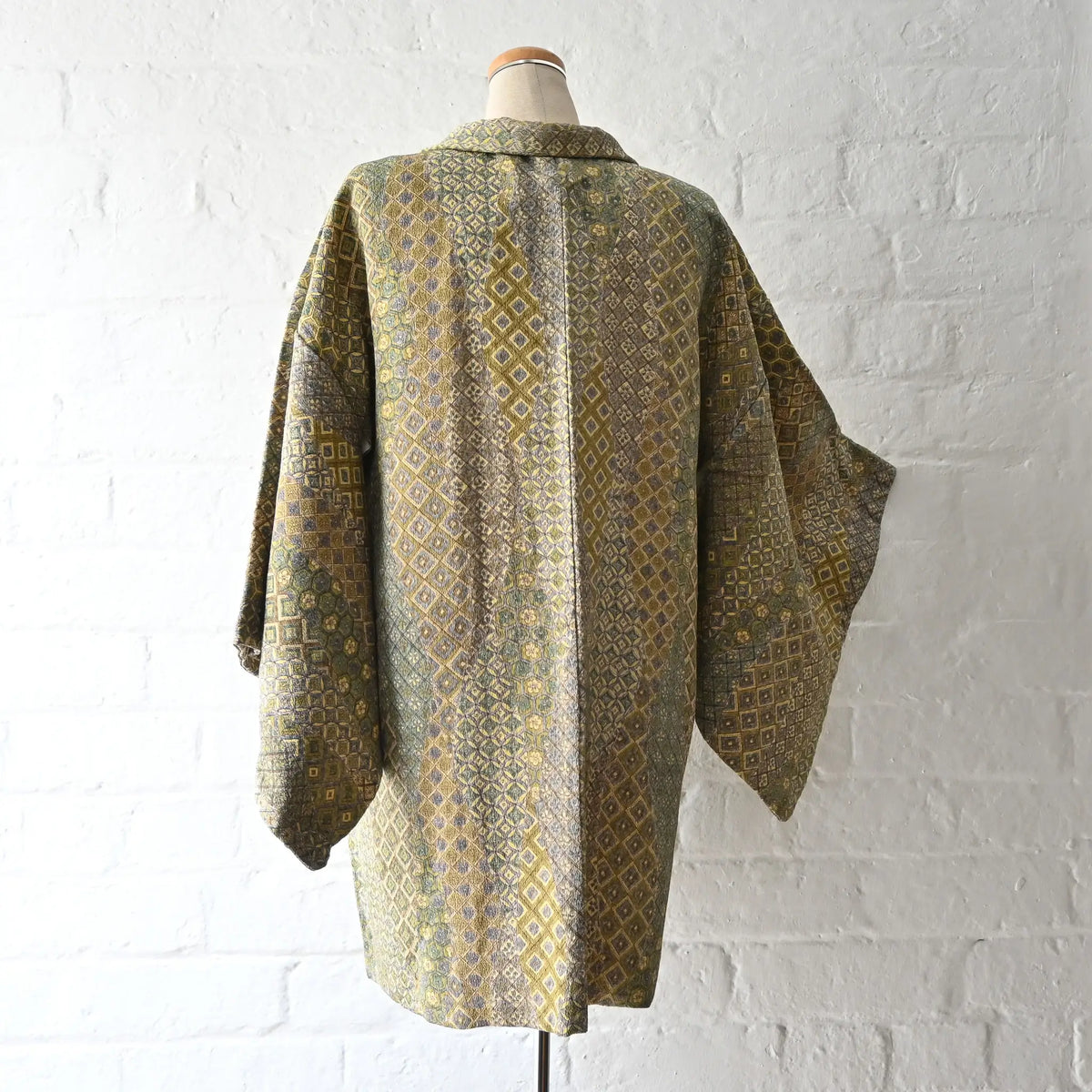 Vintage Japanese women's olive green silk crepe haori.