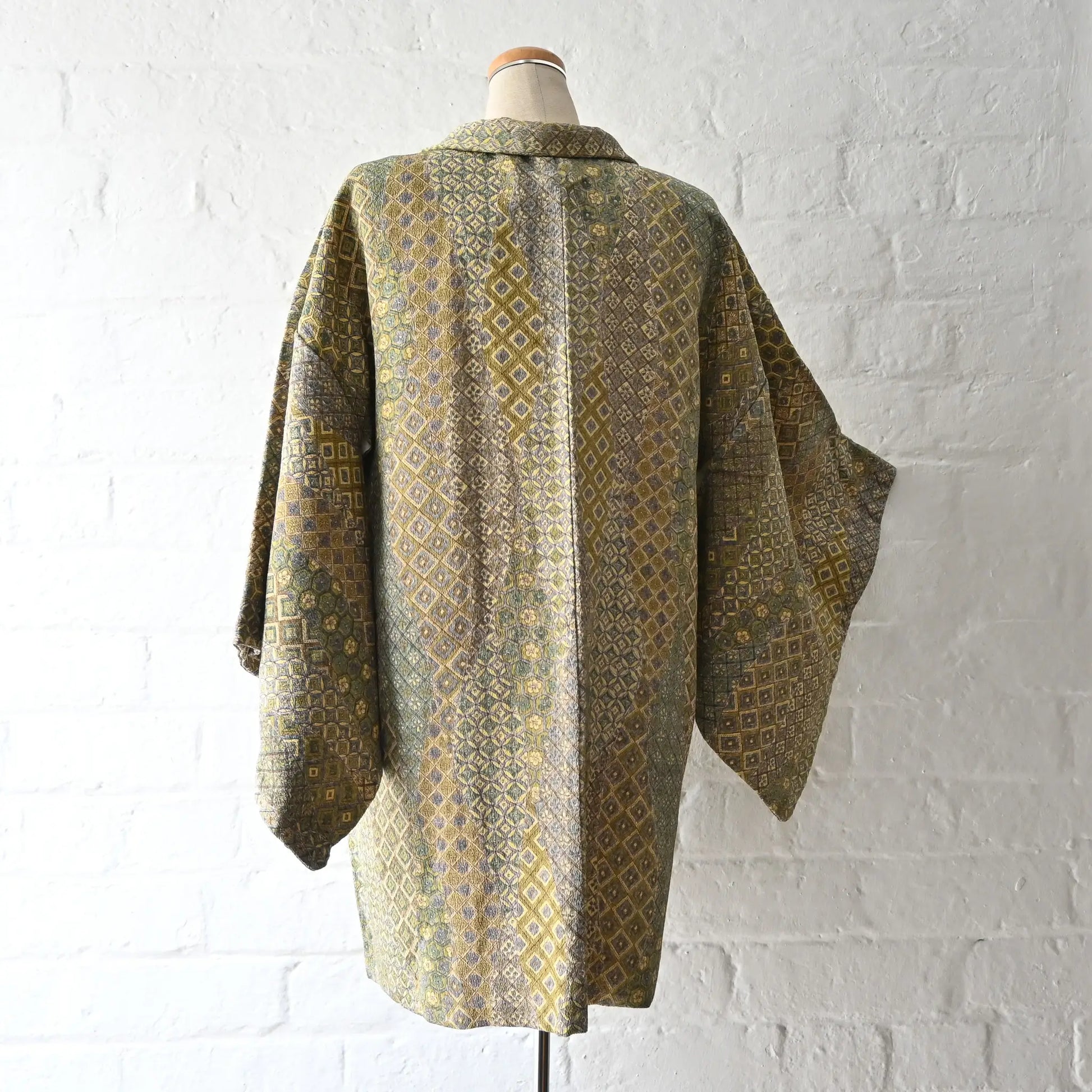 Vintage Japanese women's olive green silk crepe haori.
