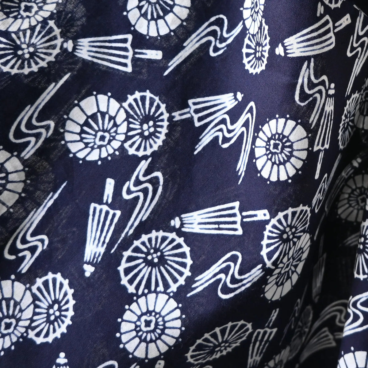 Vintage Japanese women's authentic yukata, Chusen dyed cotton with Japanese umbrella Wagasa motif.